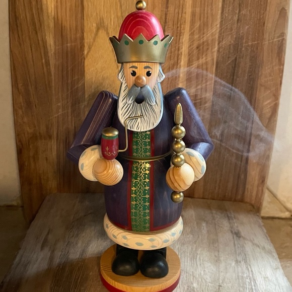 Smoking Pipe King Man.  Old World Christmas. Adorable. KING. Not a Nutcracker. - Picture 3 of 10